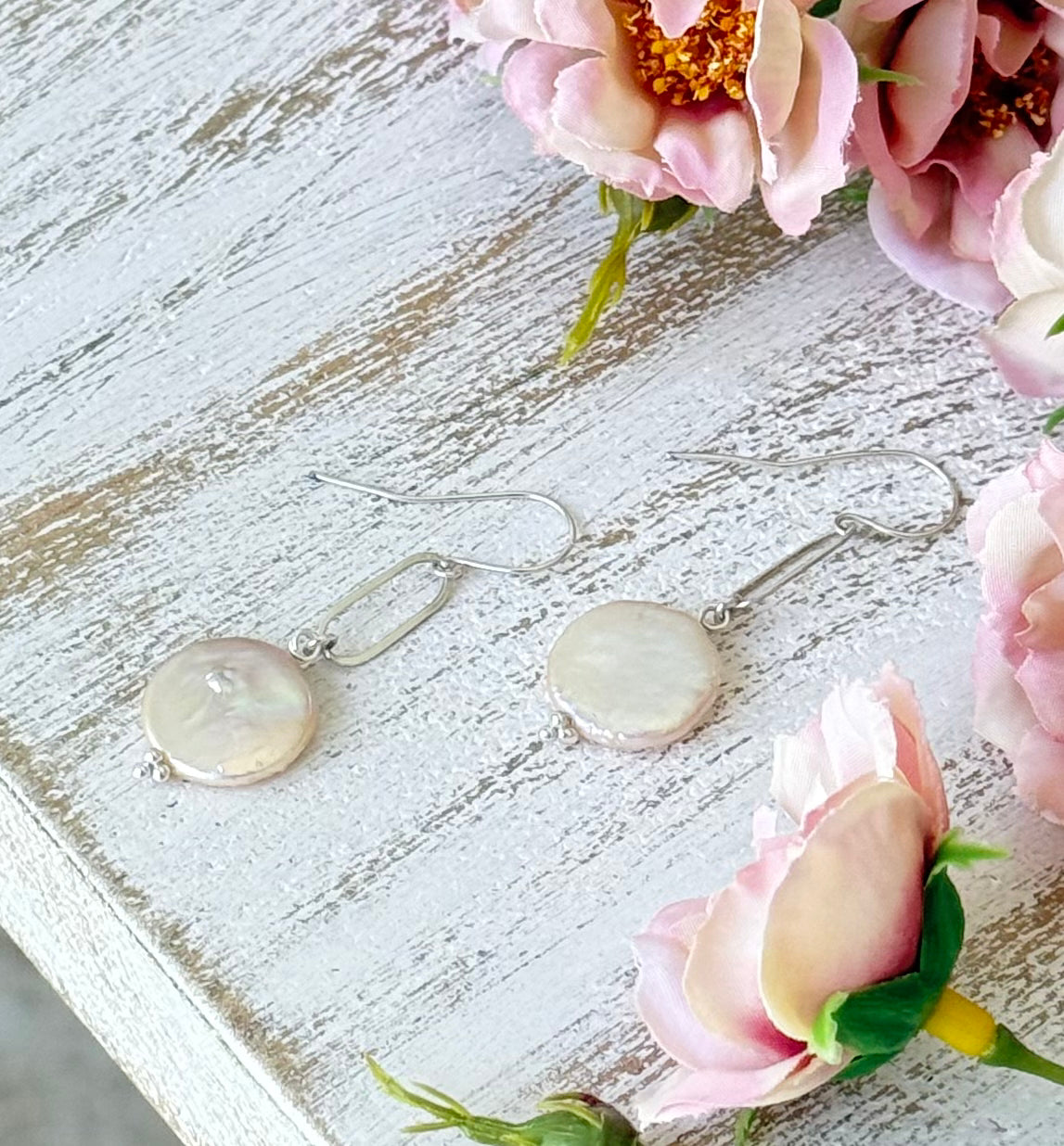 Paperclip Coin Pearl earrings